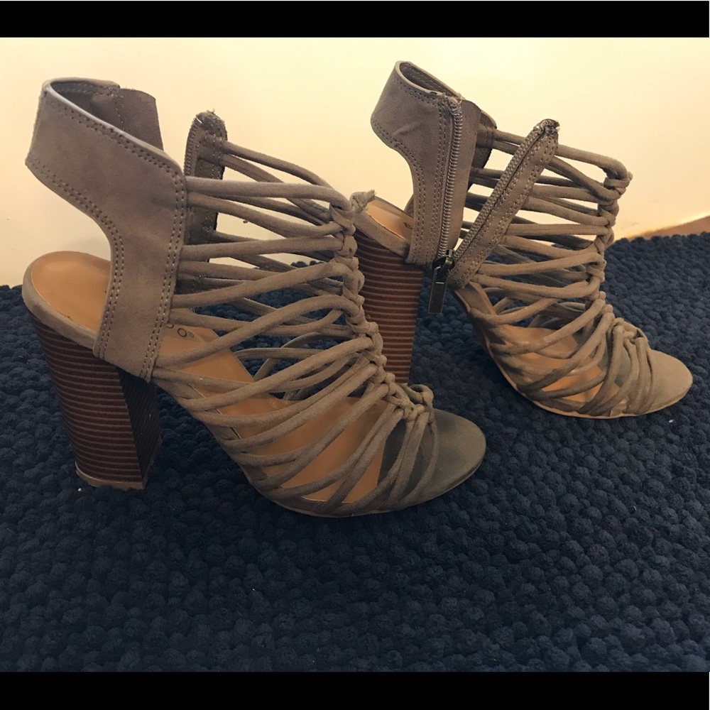 Bamboo- olive green strappy chunk heels
